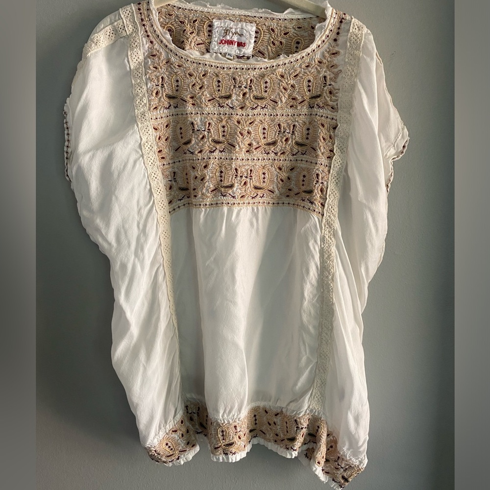 Johnny Was - embroidered birds short sleeve blouse